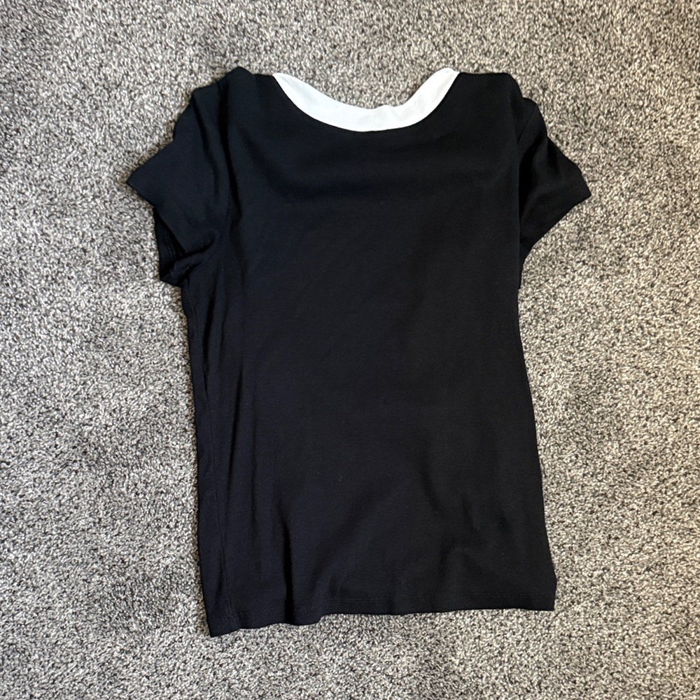 a new day Black Tee with White Collar